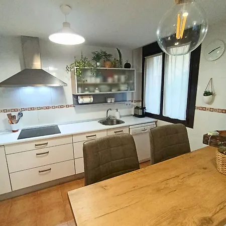 Con Jardin Ideal Familias En Cantabria Chalet Entrambasaguas (Entrambasaguas)
