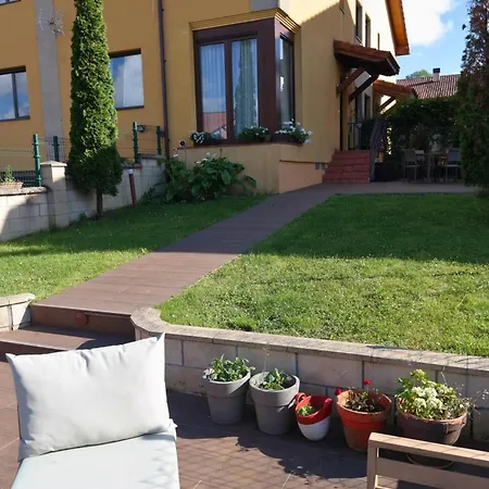 Con Jardin Ideal Familias En Cantabria Entrambasaguas (Entrambasaguas)