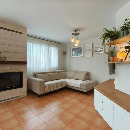 Chalet Con Jardin Ideal Familias En Cantabria *