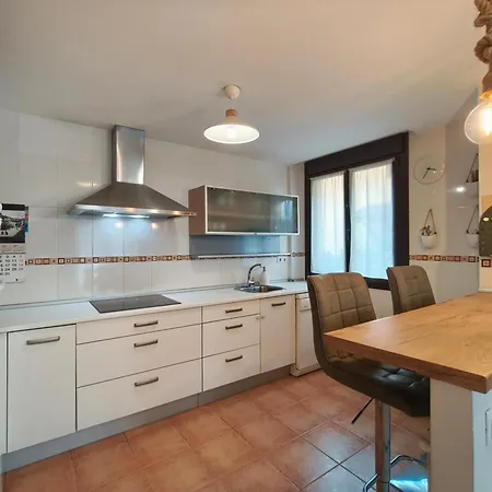 Con Jardin Ideal Familias En Cantabria * Entrambasaguas (Entrambasaguas)
